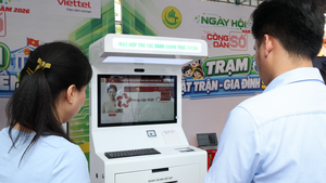 Người dân Bình Chánh, Bình Tân trải nghiệm các tiện ích số