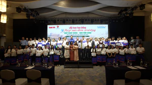 Tiếp sức đến trường 2026: 106 tân sinh viên Huế nhận học bổng hơn 1,56 tỉ đồng