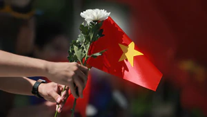 Hoa trắng và những giọt nước mắt nghẹn ngào tiễn đưa 731 liệt sĩ ở TP.HCM