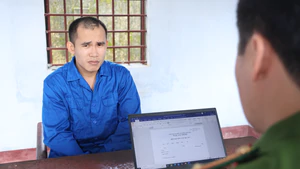 Mâu thuẫn cá nhân, dùng súng bắn đồng nghiệp tại Lào rồi trốn về Việt Nam