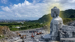 Khám phá tượng Phật 65m bằng đá nguyên khối ở Đà Nẵng