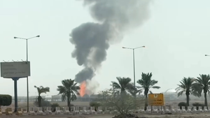 Trụ sở tập đoàn dầu khí lớn nhất thế giới ở Saudi Arabia bị tấn công bằng tên lửa