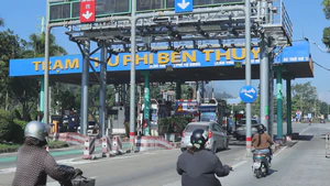 Chưa khắc phục hư hỏng trên tuyến đường, 2 trạm BOT Bến Thủy dừng thu phí 30 ngày
