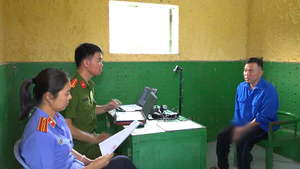 Bị tạm giam vì nghi thuê nhiều xe rồi đem cầm cố, chiếm đoạt
