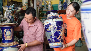 Ngắm kho gốm 10.000 hiện vật của vợ chồng trẻ ở Cà Mau 
