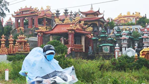 Chủ tịch phường ở Huế nêu lý do đóng cửa các nghĩa trang trên địa bàn