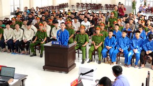 53 bị cáo trong vụ hỗn chiến, nổ súng ở Đồng Tháp lãnh án tù