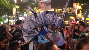 Những mẫu hóa trang độc lạ vui Halloween của giới trẻ ở TP.HCM