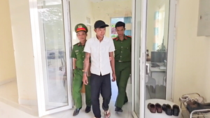 Bực tức vì vợ đi nhậu, chồng tưới xăng đốt nhà vợ ở Đắk Lắk 