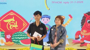 'Cây Mùa Xuân' chăm lo con em và người lao động khó khăn báo Tuổi Trẻ dịp Tết Bính Ngọ 2026