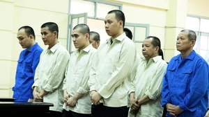 Tuyên án 11 bị cáo trong vụ 'khiêng quan tài diễu phố' trước chợ Bến Thành
