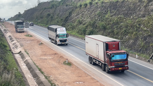 Người dân lưu ý cao tốc từ Đà Nẵng ra Quảng Trị đang nâng cấp, tốc độ tối đa chỉ 50km/h