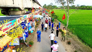 Rộn ràng ngày hội 'Xuân đoàn kết - Tết nghĩa tình' ở xã Nhuận Đức, TP.HCM