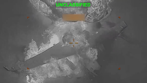 Mỹ công bố video tấn công bằng tên lửa, làm cháy nhiều máy bay của Iran