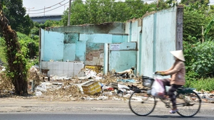 Dự án Vành đai 2 TP.HCM: Người dân tháo nhà bàn giao mặt bằng để thi công nhanh