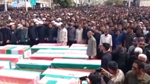 Biển người tiễn đưa 168 nữ sinh thiệt mạng sau vụ không kích trúng trường học ở Iran