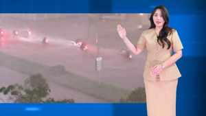 Thời tiết đêm 17 ngày 18-4: Bắc Bộ mưa to; Trung Bộ và Nam Bộ nắng nóng, mưa rào