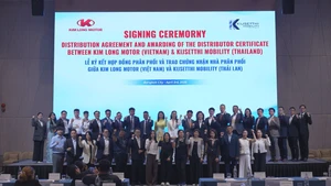 Kim Long Motor phân phối xe buýt tại Thái Lan, đẩy mạnh xuất khẩu