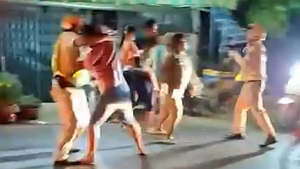 Xác minh clip nhóm người cản trở cảnh sát giao thông kiểm tra nồng độ cồn ở TP.HCM