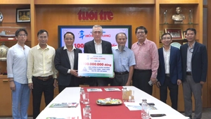 Hơn 1 tỉ đồng học bổng 'Hồ Đắc Cung' cho học sinh, sinh viên vượt khó