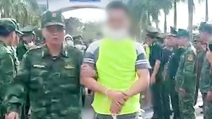 Tiếp nhận 56 người Việt Nam về từ Lào, nghi liên quan hoạt động tổ chức đánh bạc, rửa tiền