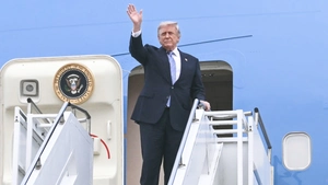Ông Trump rời Trung Quốc sau chuyến thăm 'mang lại rất nhiều điều tốt đẹp'