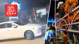 Bản tin 30s nóng: Điều tra vụ ô tô lao vào đám đông; Lắp dải phân cách tự động ở TP.HCM