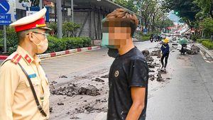 Chủ xe tải và tài xế làm bùn đất rơi vãi xuống đường bị phạt 34,5 triệu đồng