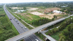 Cho phép đấu nối tạm vào tuyến cao tốc để thi công dự án trạm dừng nghỉ Trung Lương - Mỹ Thuận
