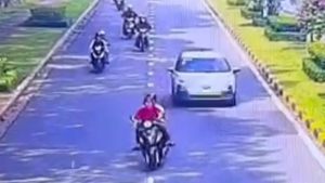 Thanh niên chạy xe lạng lách và chủ phương tiện bị phạt 21 triệu, tịch thu xe