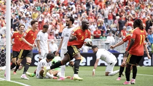 Video Lukaku lập công sau 20 giây vào sân giúp Bỉ gỡ hòa 1-1 với Ai Cập