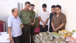 Triệt phá đường dây livestream 'vé cào trúng thưởng', lừa đảo hàng ngàn người