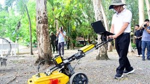 Dùng radar xuyên đất tìm kiếm hài cốt liệt sĩ tại công viên Lê Thị Riêng, phát hiện nhiều dị thường