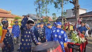Góc nhìn trưa nay: Đông đảo người dân tham gia thỉnh sắc tại Lễ giỗ 326 năm Đức Lễ Thành hầu Nguyễn Hữu Cảnh