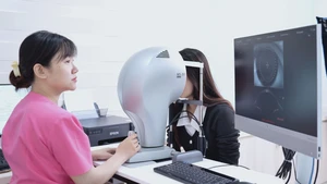Góc nhìn trưa nay: Lão thị đang trẻ hóa, nhiều dấu hiệu thường bị bỏ qua