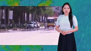 Thời tiết đêm 3 ngày 4-6: Bắc Bộ mưa rào, Trung Bộ nóng gay gắt, Nam Bộ đề phòng mưa to