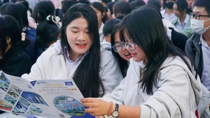 Ngày hội Lựa chọn nguyện vọng: Giúp thí sinh 'gỡ rối' trước giờ chốt nguyện vọng