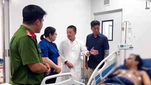 Tập trung hỗ trợ y tế cho các nạn nhân trong vụ lật ca nô ở Phú Quốc