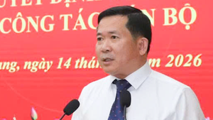 Video: Trung tướng Đinh Văn Nơi giữ chức Phó bí thư Tỉnh ủy An Giang, kiêm Bí thư Đảng ủy đặc khu Phú Quốc