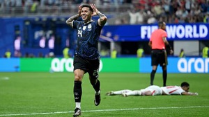 Video bàn thắng nâng tỉ số 2-1 trận Argentina thắng Anh, vào chung kết World Cup 2026