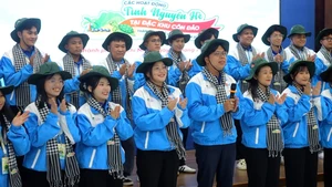 Tuổi trẻ TP.HCM ra quân tình nguyện hè tại đặc khu Côn Đảo