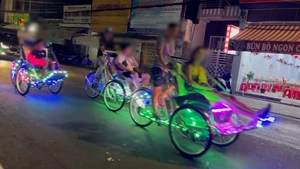 Quyết liệt dẹp xích lô điện chạy ẩu, ép giá, chèo kéo khách ở Nha Trang 