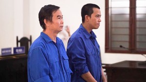 Làm nước khoáng đóng bình giả nhãn hiệu nổi tiếng, giám đốc và quản lý lãnh án tù