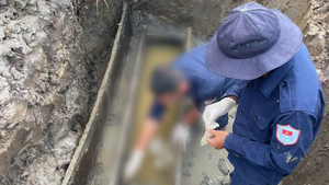 Đội K92 cất bốc 3 hài cốt liệt sĩ tại hố chôn tập thể, đang mở rộng phạm vi tìm kiếm 