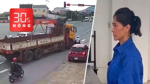 Bản tin 30s Nóng: Xe tải tông hàng loạt xe máy đang dừng đèn đỏ; Xét xử vụ Về đây 4 cánh chim trời