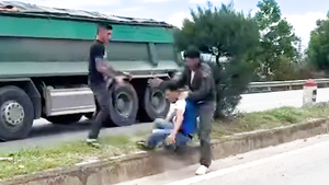 Đánh tài xế xe Kim Liên do tranh giành khách, tài xế xe Nhân Đức bị tạm giữ