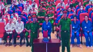 Video ‘cô tiên từ thiện’ Trúc Phương khai mua ma túy sử dụng vì buồn chuyện tình cảm