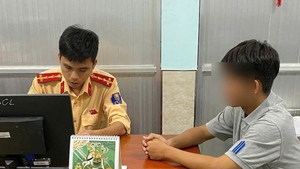 Công an mời làm việc người đăng video 'thi bằng lái ô tô bằng một tay' gây hiểu nhầm 
