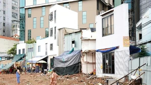 Nhà siêu mỏng, bài toán khó 30 năm chưa có lời giải hữu hiệu