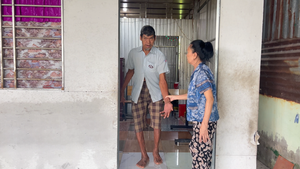 Gặp lại 'người khổng lồ' cao hơn 2,1m ở Cần Thơ